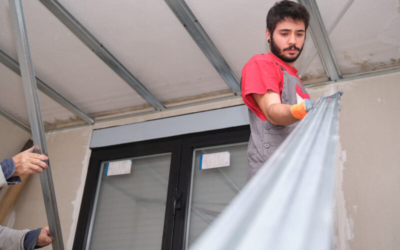 Mejora la apariencia de tus techos con emparrillados tee en Panamá