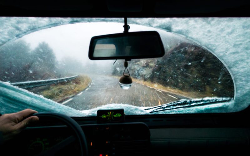 Cómo manejar bajo la lluvia en Panamá sin poner en riesgo tu seguridad